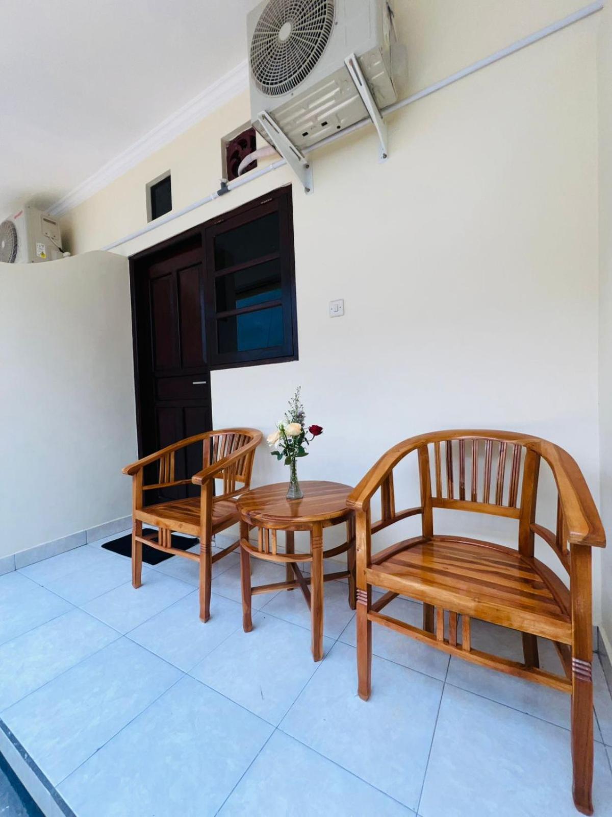 Zigiz Lovina Hostel ภายนอก รูปภาพ